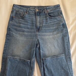 American Eagle High-rise Mom Jeans - Size 10 Long